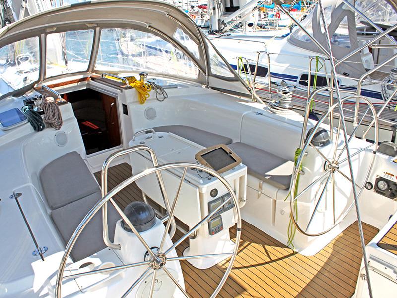 Book yachts online - sailboat - Bavaria 44 - Telemachos - rent
