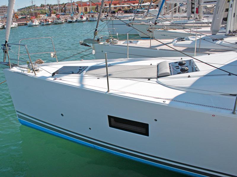 Book yachts online - sailboat - Jeanneau 54 - Pegasus - rent