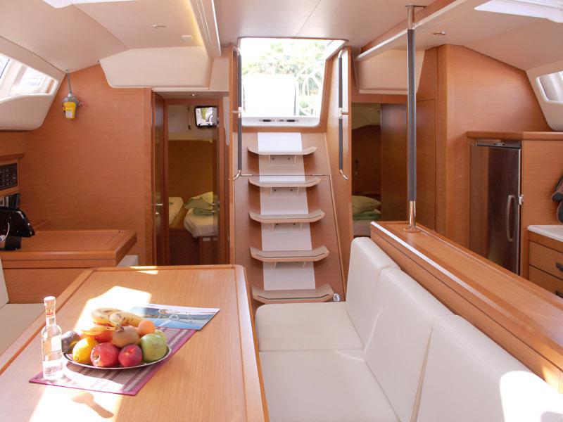 Book yachts online - sailboat - Jeanneau 54 - Pegasus - rent