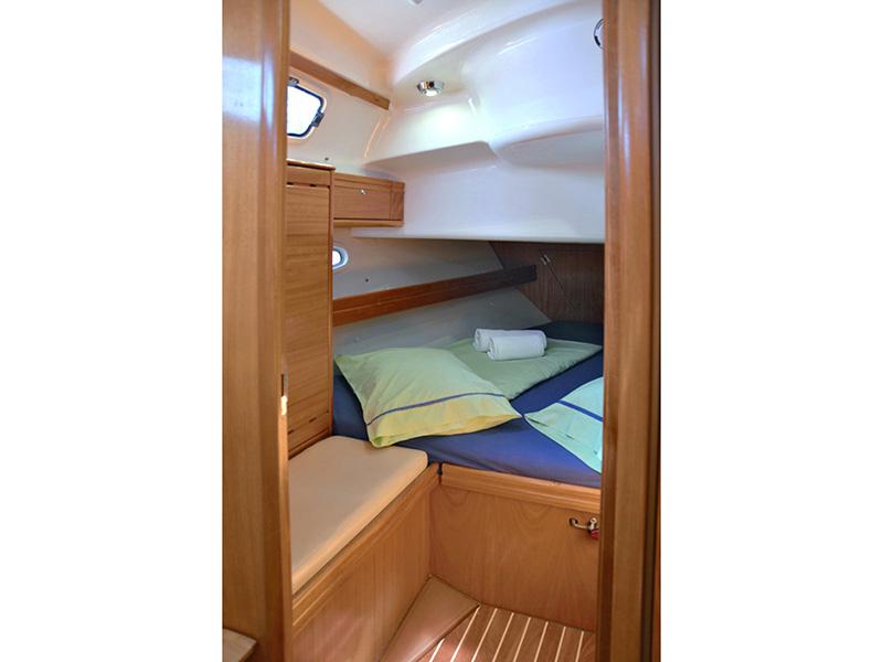Book yachts online - sailboat - Bavaria 39 Cruiser - Ira - rent