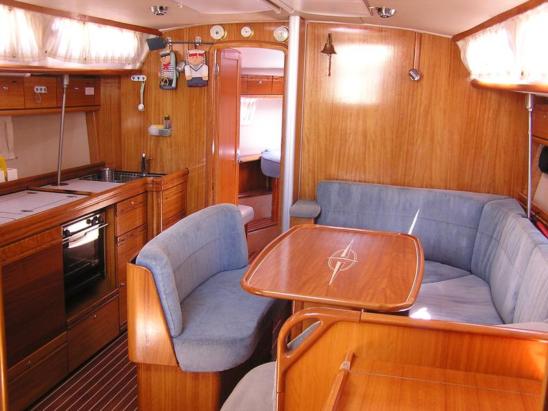Book yachts online - sailboat - Bavaria 40 Cruiser - Alma Libre - rent