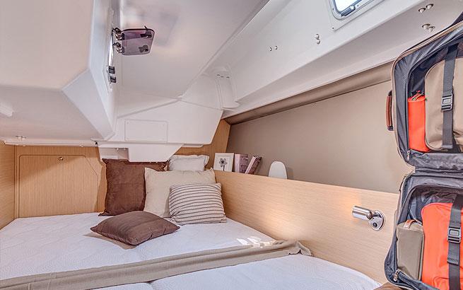 Book yachts online - sailboat - Oceanis 38.1 - Elisa - rent