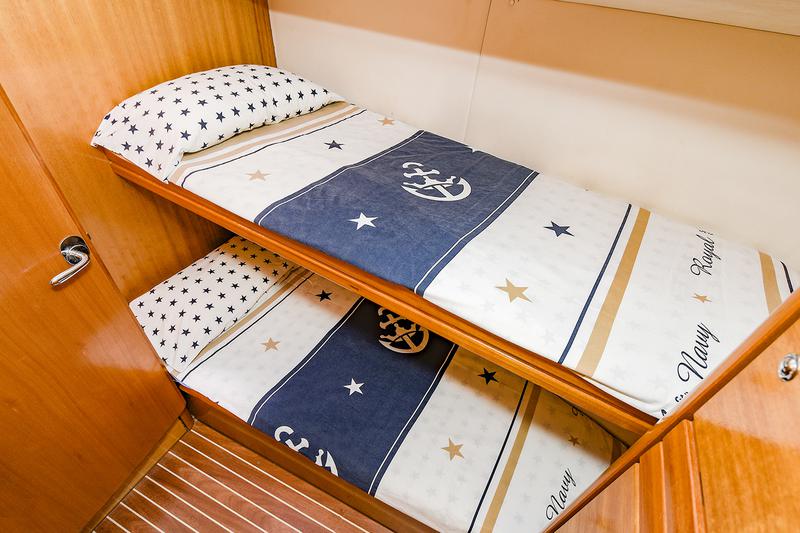 Book yachts online - sailboat - Bavaria 50 Cruiser - Iorana - rent