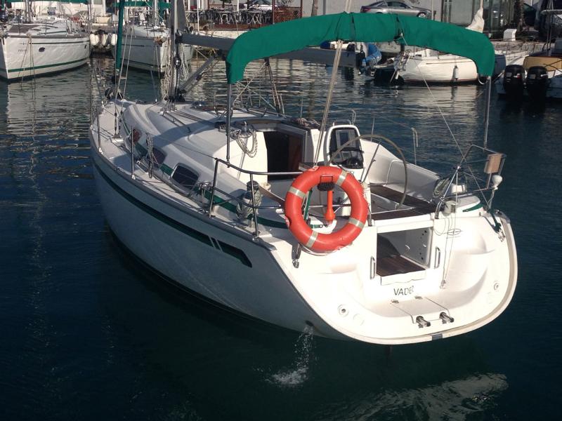 Book yachts online - sailboat - Bavaria 30 Cruiser - Vader - rent