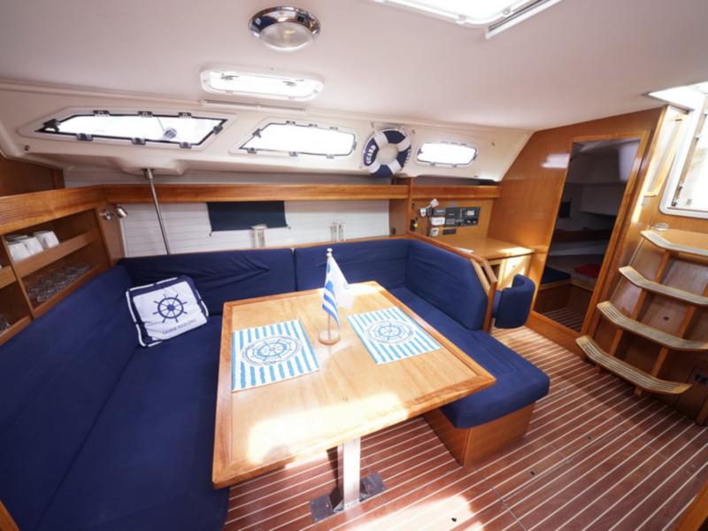 Book yachts online - sailboat - Bavaria 43 Cruiser - no name - rent