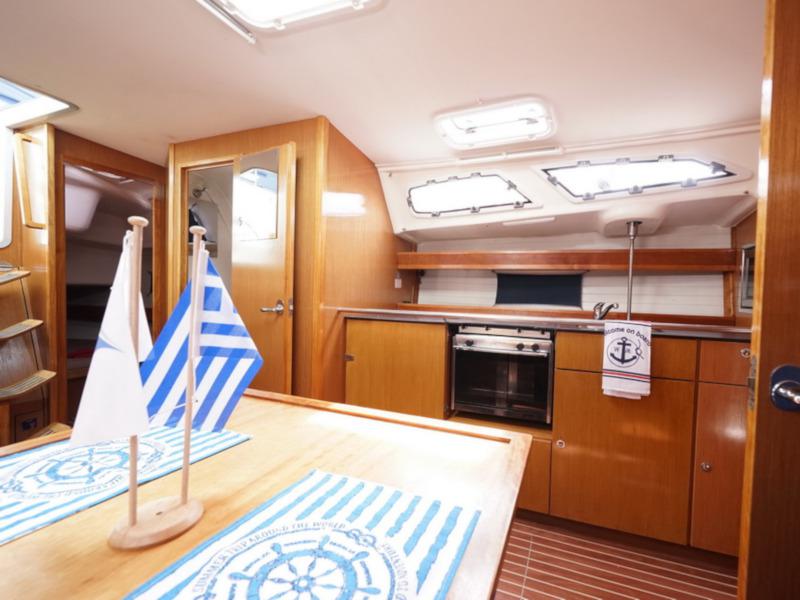 Book yachts online - sailboat - Bavaria 43 Cruiser - no name - rent