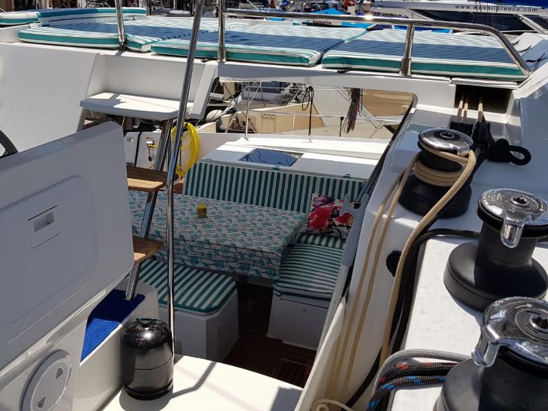 Book yachts online - catamaran - Astréa 42 - Shangri-La - rent