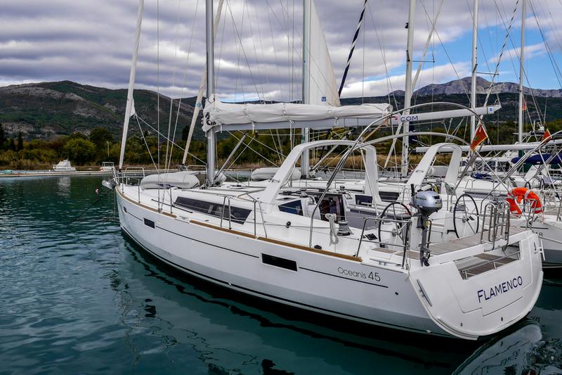 Book yachts online - sailboat - Oceanis 45 (4 cabs) - Flamenco - rent
