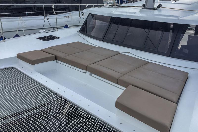 Book yachts online - catamaran - Astréa 42 - Wave - rent