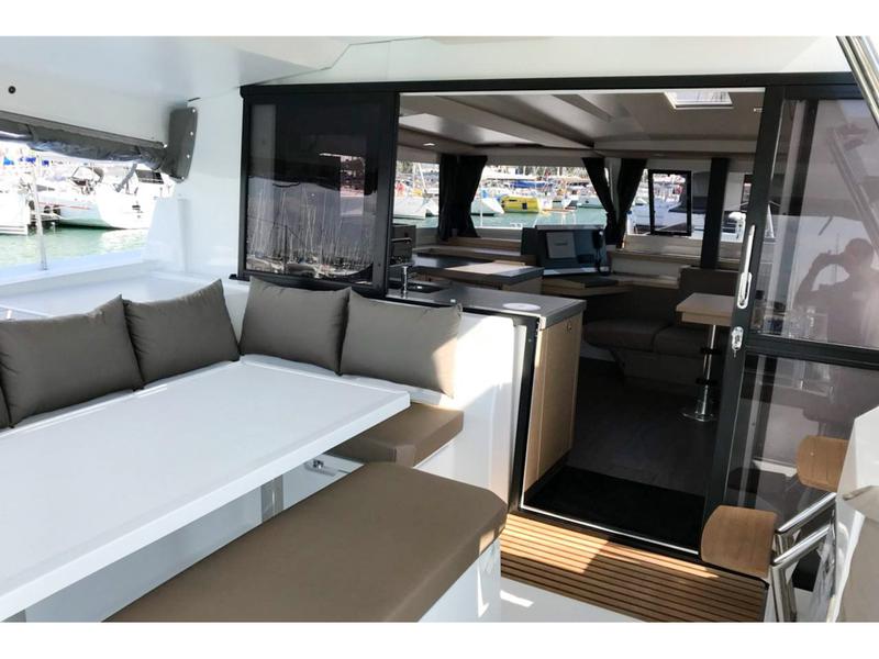 Book yachts online - catamaran - Astréa 42 - Wave - rent