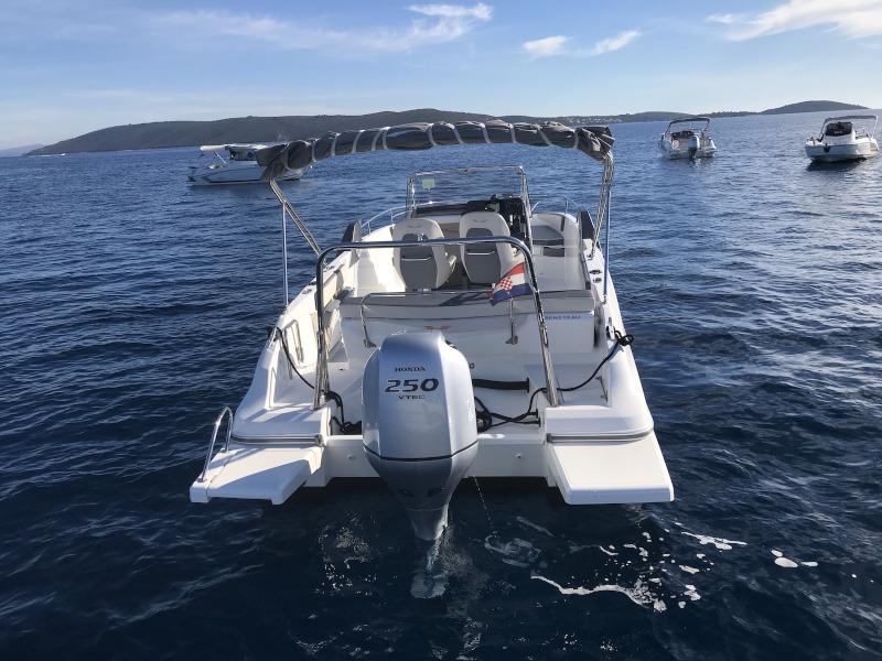Book yachts online - motorboat - Beneteau Flyer 7.7 SPACEdeck - no name - rent
