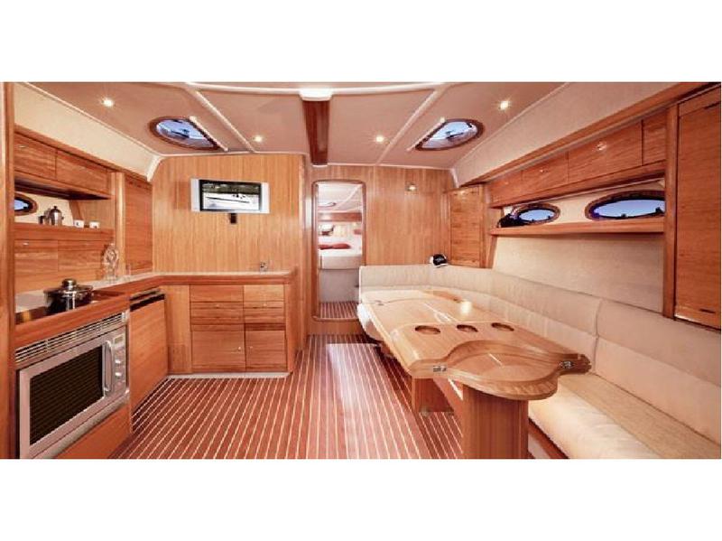 Book yachts online - motorboat - Bavaria 42 Sport - Sport 44ft Open - rent