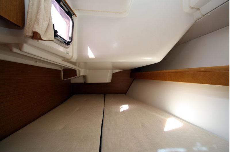 Book yachts online - sailboat - Sun Odyssey 36i - Bella - rent