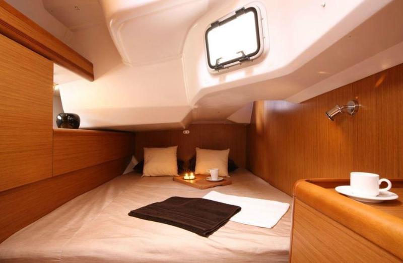 Book yachts online - sailboat - Sun Odyssey 44i - Sofia+BowThruster - rent
