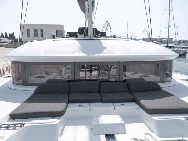 Book yachts online - catamaran - Lagoon 50 Fly - MILA (AC in Salon and cabin + generator) - rent