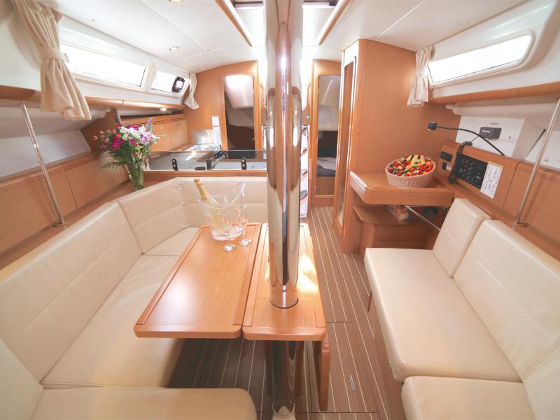 Book yachts online - sailboat - Sun Odyssey 36i - Sail Mira - rent