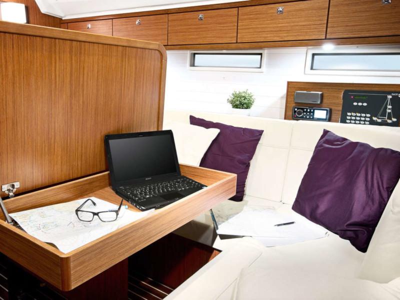 Book yachts online - sailboat - Bavaria Cruiser 46 - Sail Vega - rent