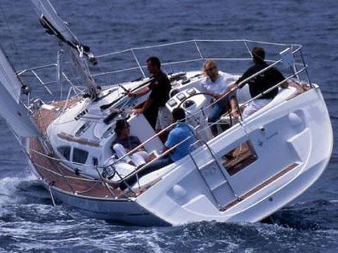 Book yachts online - sailboat - Sun Odyssey 35 - Bella - rent