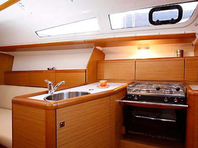 Book yachts online - sailboat - Sun Odyssey 33i - Ali - rent