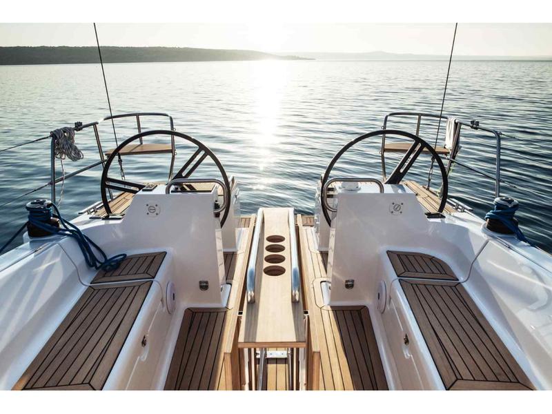 Book yachts online - sailboat - Elan 40.1 Impression - Estela - rent