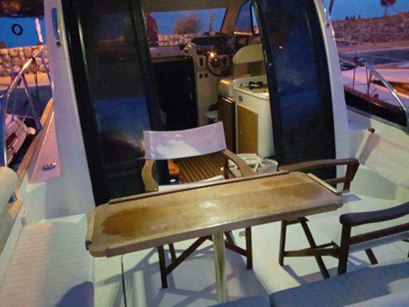 Book yachts online - motorboat - Adex Motivo 29 - T-Rex - rent
