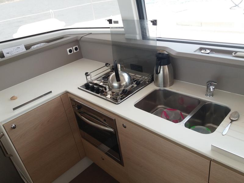 Book yachts online - catamaran - Bali 4.1 - Sjohus - rent