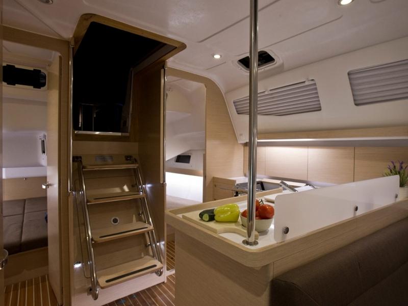 Book yachts online - sailboat - Elan 40 Impression - Antares - rent