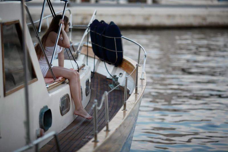 Book yachts online - motorboat - Leut - Vagabundo - rent