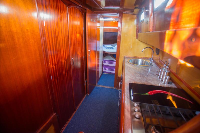 Book yachts online - motorboat - Leut - Vagabundo - rent