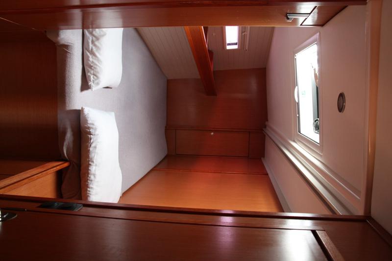 Book yachts online - sailboat - Bavaria 55 Cruiser - Iris III - rent
