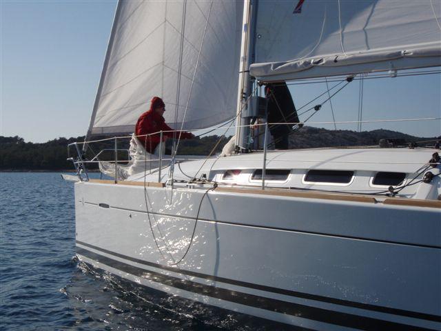 Book yachts online - sailboat - First 35 - Virgo - rent