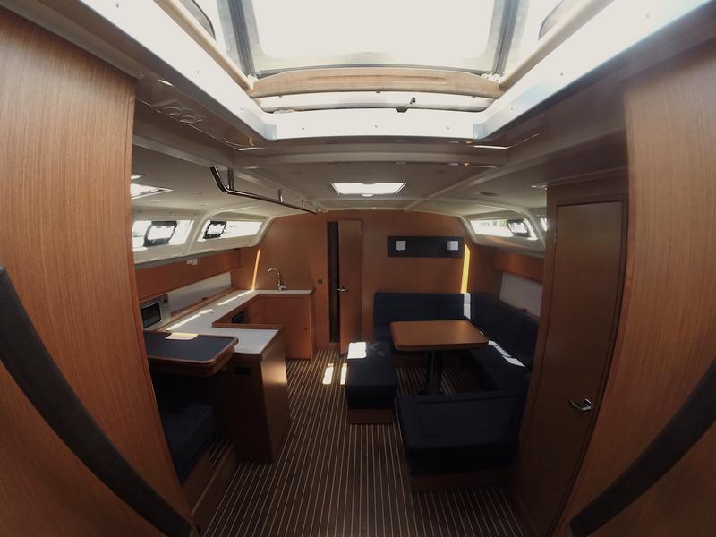 Book yachts online - sailboat - Bavaria Cruiser 51 - Given To Fly - rent