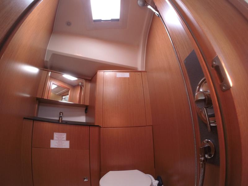 Book yachts online - sailboat - Bavaria Cruiser 41 - Euterpe - rent