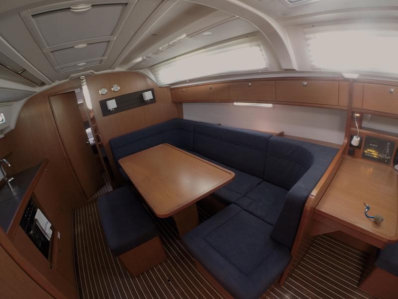 Book yachts online - sailboat - Bavaria Cruiser 41 - Euterpe - rent