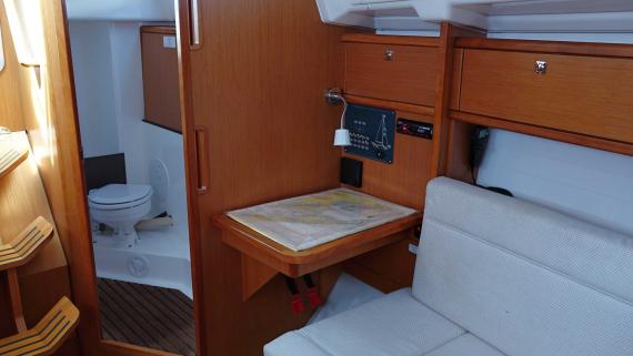 Book yachts online - sailboat - Bavaria Cruiser 33 - Driada - rent