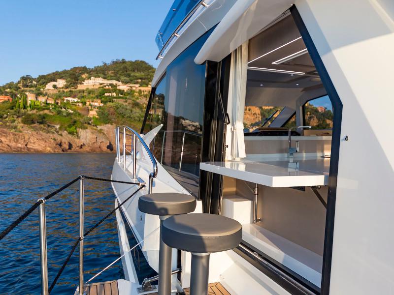 Book yachts online - motorboat - Galeon 460 Fly - SAHARA - rent