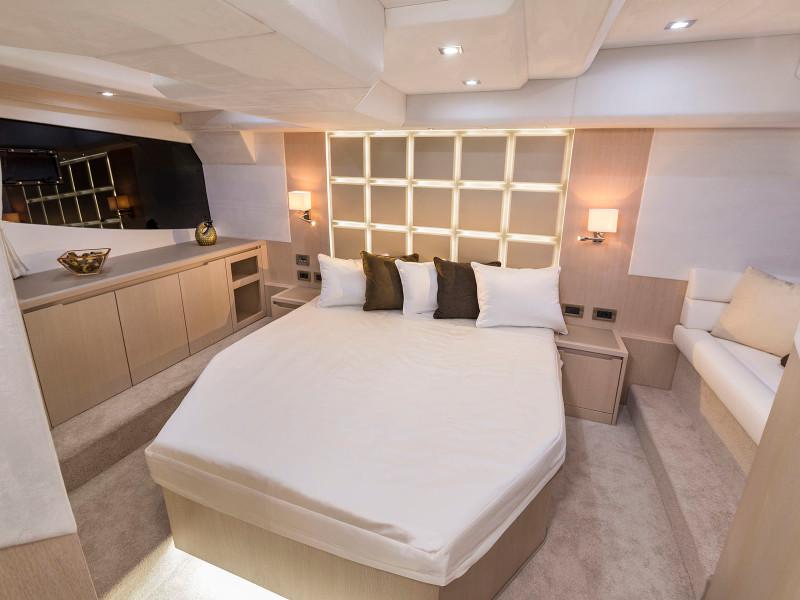 Book yachts online - motorboat - Galeon 460 Fly - SAHARA - rent