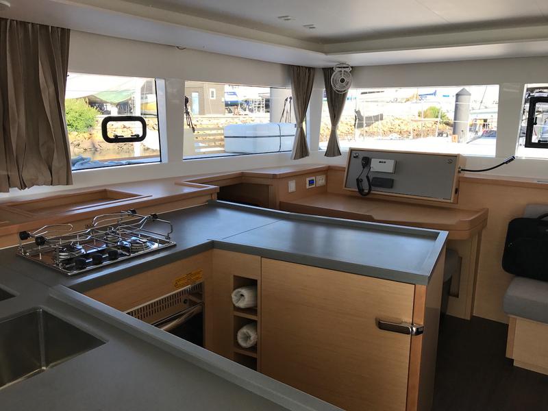 Book yachts online - catamaran - Lagoon 450 F - ALEX I - rent