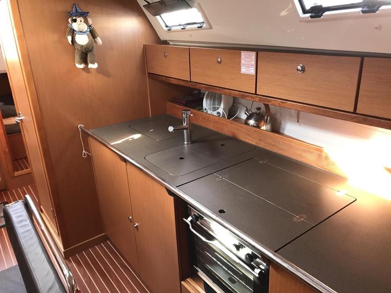 Book yachts online - sailboat - Bavaria 40 Sport - Atlantica - rent