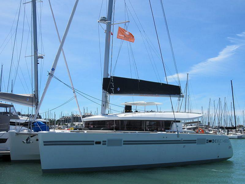 Book yachts online - catamaran - Lagoon 450 S - Anabella - rent