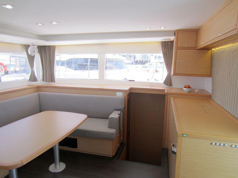 Book yachts online - catamaran - Lagoon 450 S - Anabella - rent