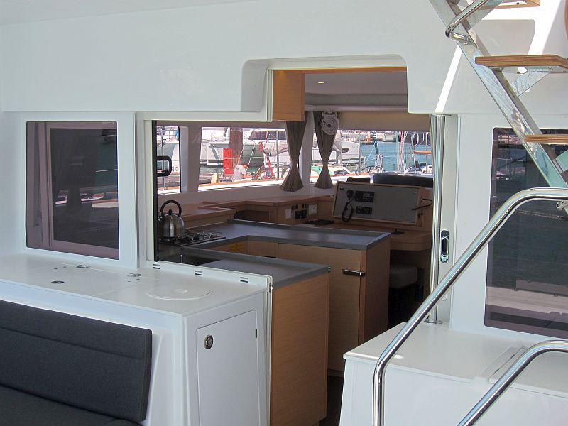 Book yachts online - catamaran - Lagoon 450 S - Anabella - rent