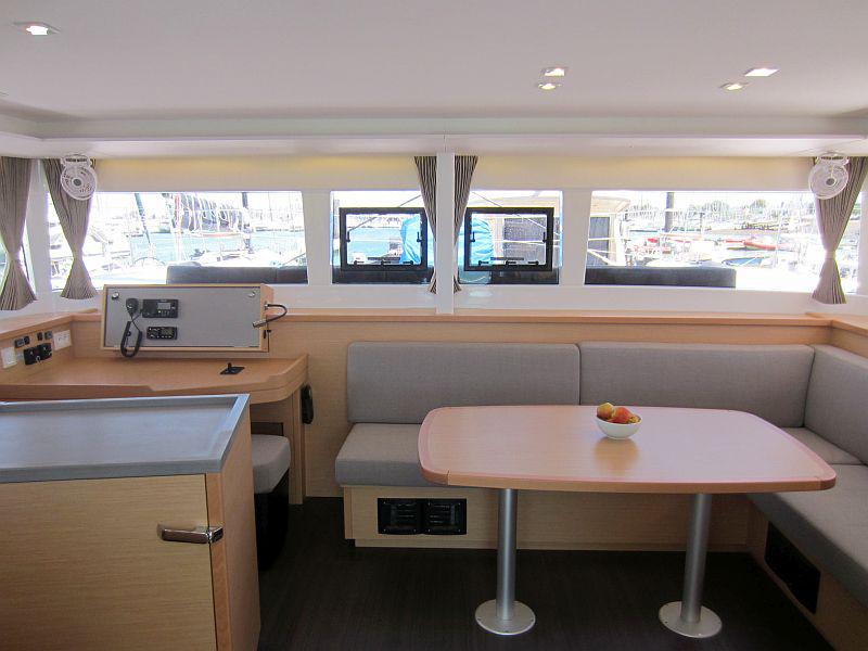Book yachts online - catamaran - Lagoon 450 S - Anabella - rent
