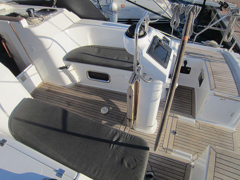 Book yachts online - sailboat - Hanse 325 - Aurelia - rent