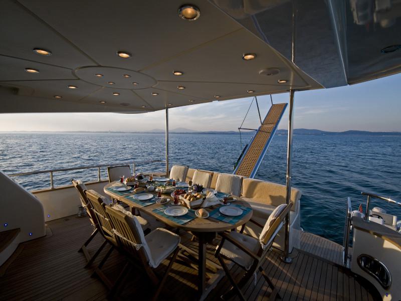 Book yachts online - motorboat - Motoryacht Azmim - Azmim - rent