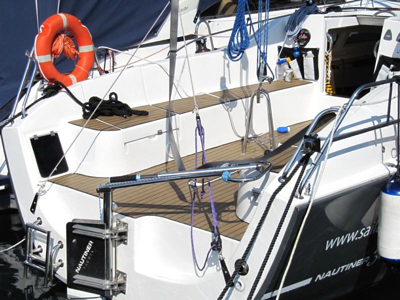 Book yachts online - sailboat - Nautiner 30S Race - Satori - rent