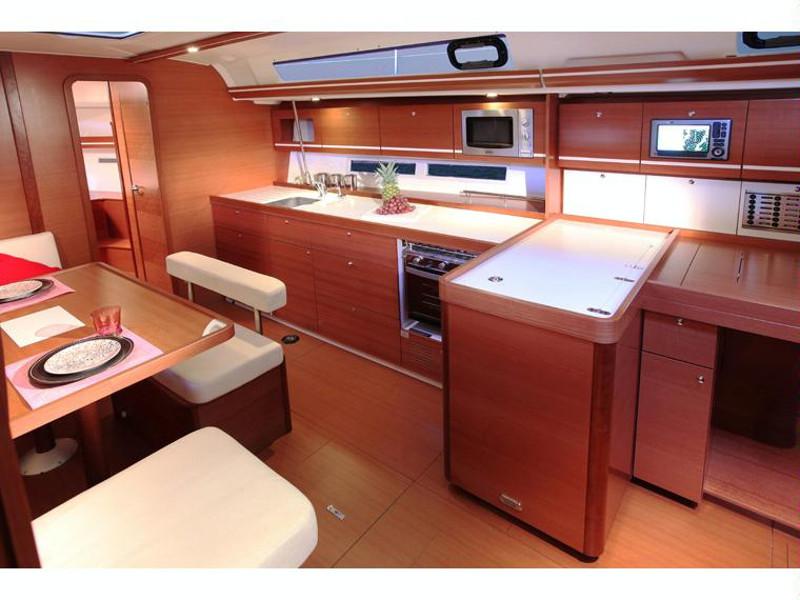 Book yachts online - sailboat - Dufour 450/ 2WC - CL- 450-15-CR - rent