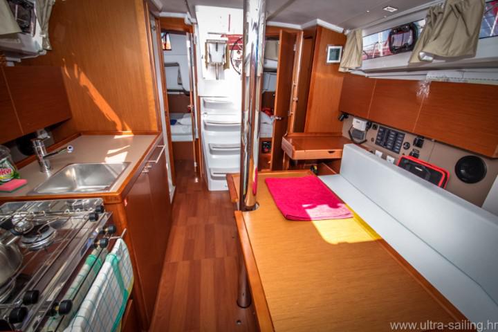Book yachts online - sailboat - Oceanis 35 - DALMAR - rent