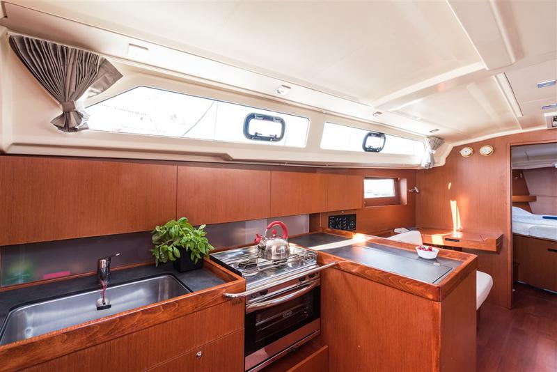 Book yachts online - sailboat - Oceanis 41.1 - SPARKLING - rent