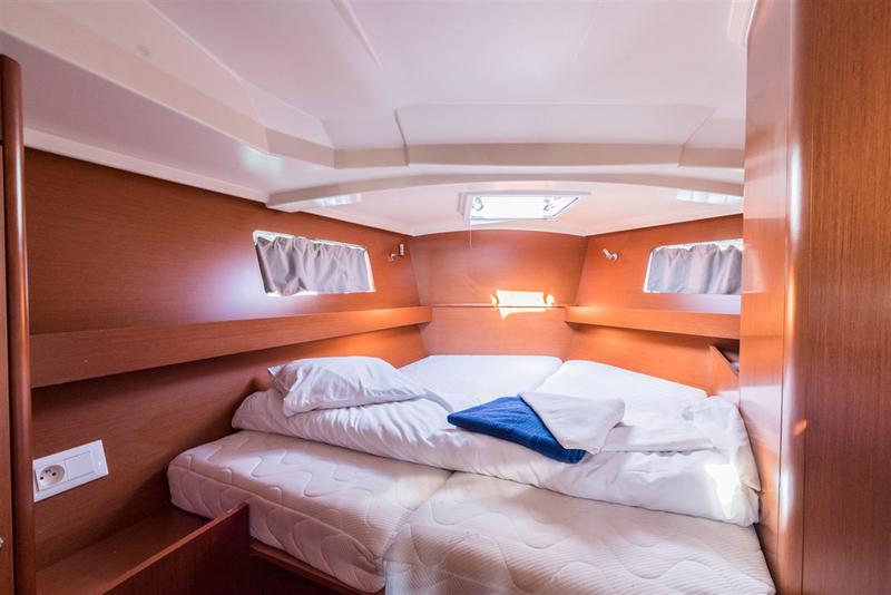 Book yachts online - sailboat - Oceanis 41.1 - SPARKLING - rent